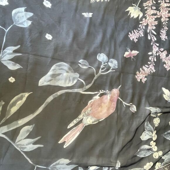 Vince Camino NWT sheer scarf with bird and floral design 47” square - Picture 10 of 13